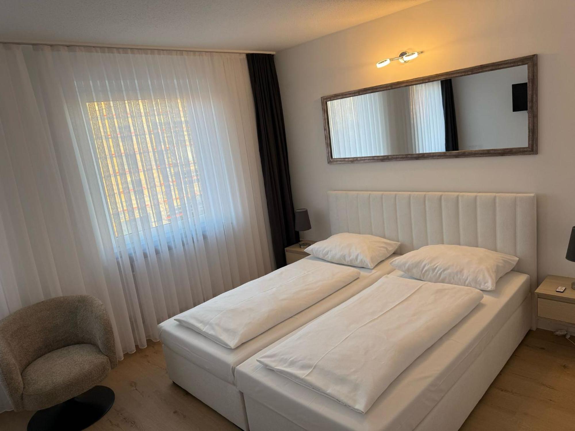 Hotel Erlenstegen Nuremberg Bagian luar foto